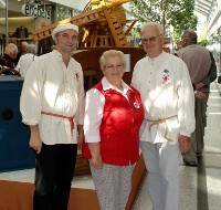 Mühlenfreunde bei der Ausstellung im Oder-Center Schwedt